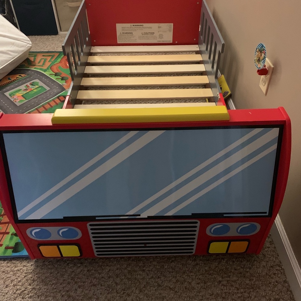 Fire truck toddler bed